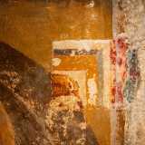 In pi�, tra la fine del XIX e l�inizio del XX secolo, furono apposte sull�affresco delle pesanti ridipinture che andarono a coprire completamente le originali decorazioni